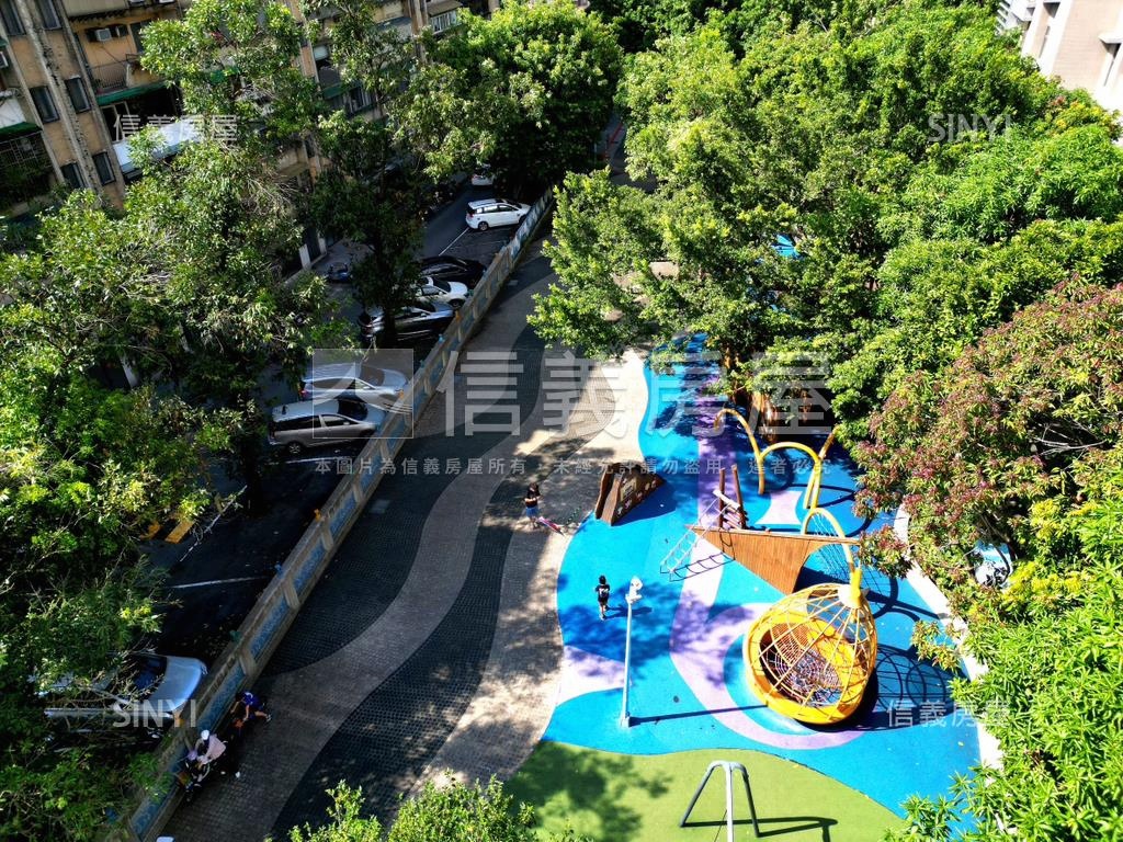 面公園綠蔭國泰邊間華廈房屋室內格局與周邊環境