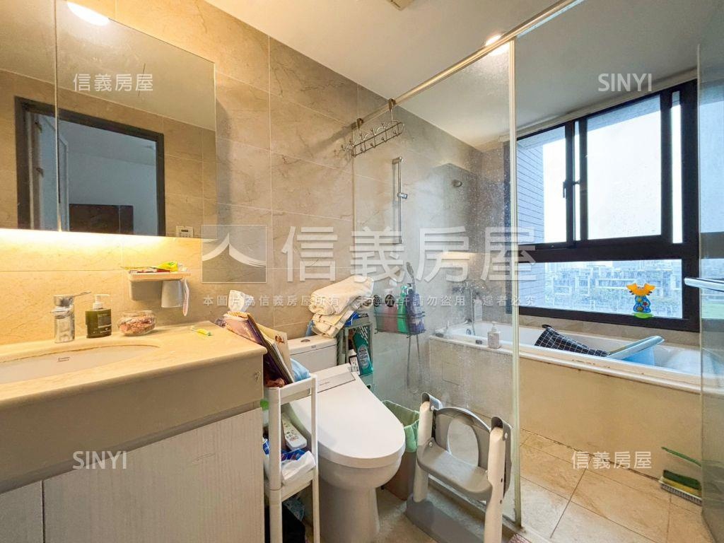 櫻花河景活力美三房平車位房屋室內格局與周邊環境