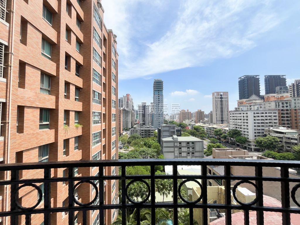 美術館公園景觀四房平車房屋室內格局與周邊環境