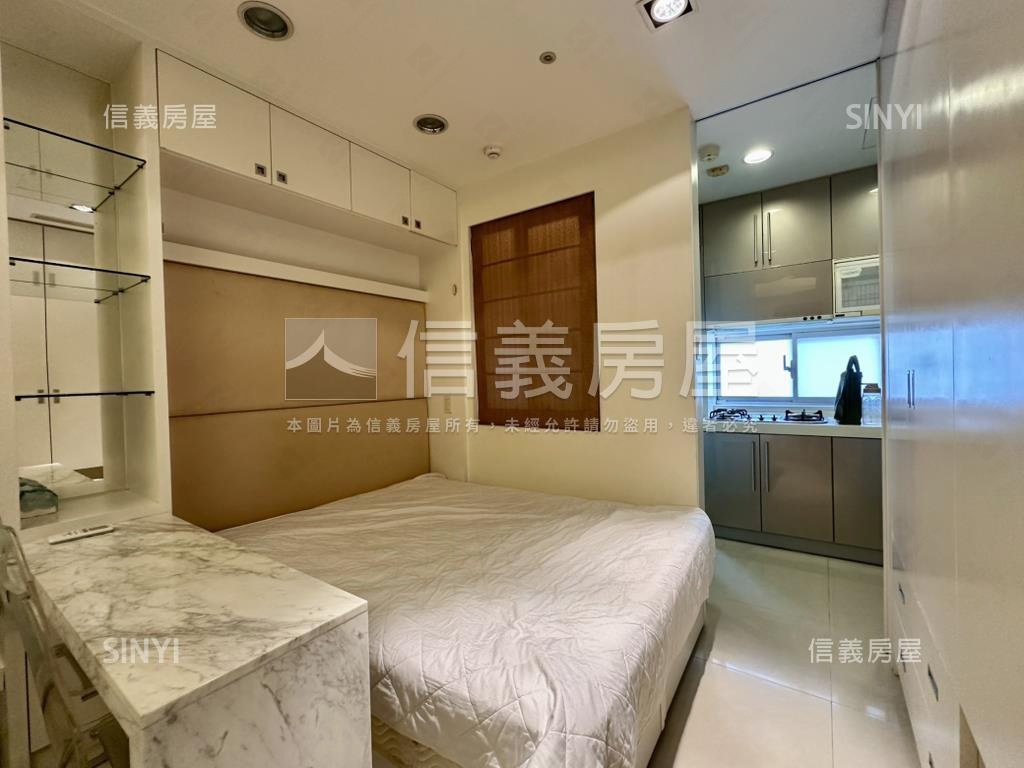 信義香榭１２高樓美宅房屋室內格局與周邊環境