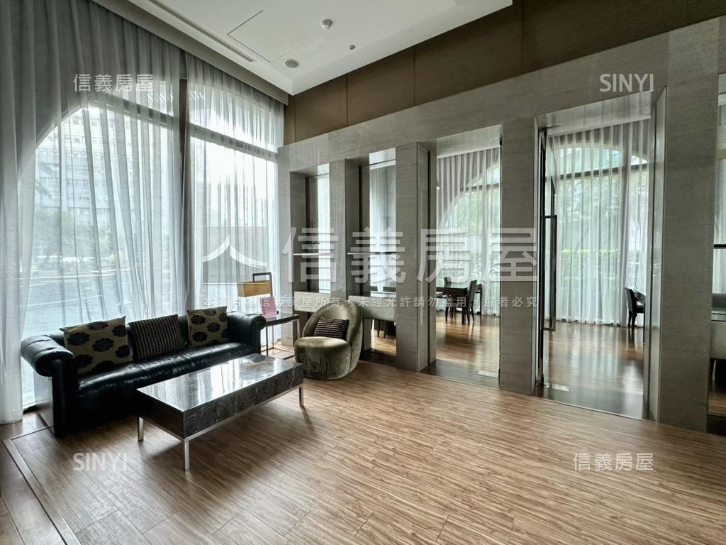 信義香榭１２高樓美宅房屋室內格局與周邊環境