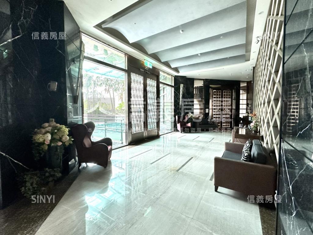 信義香榭１２高樓美宅房屋室內格局與周邊環境