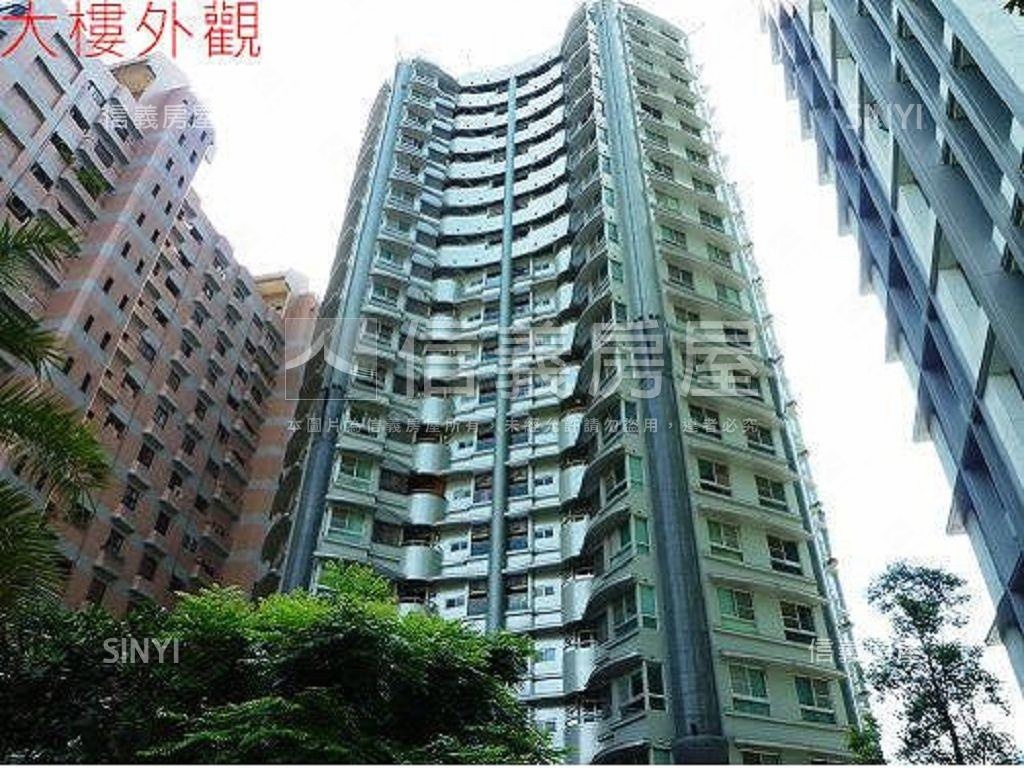 信義香榭１２高樓美宅房屋室內格局與周邊環境