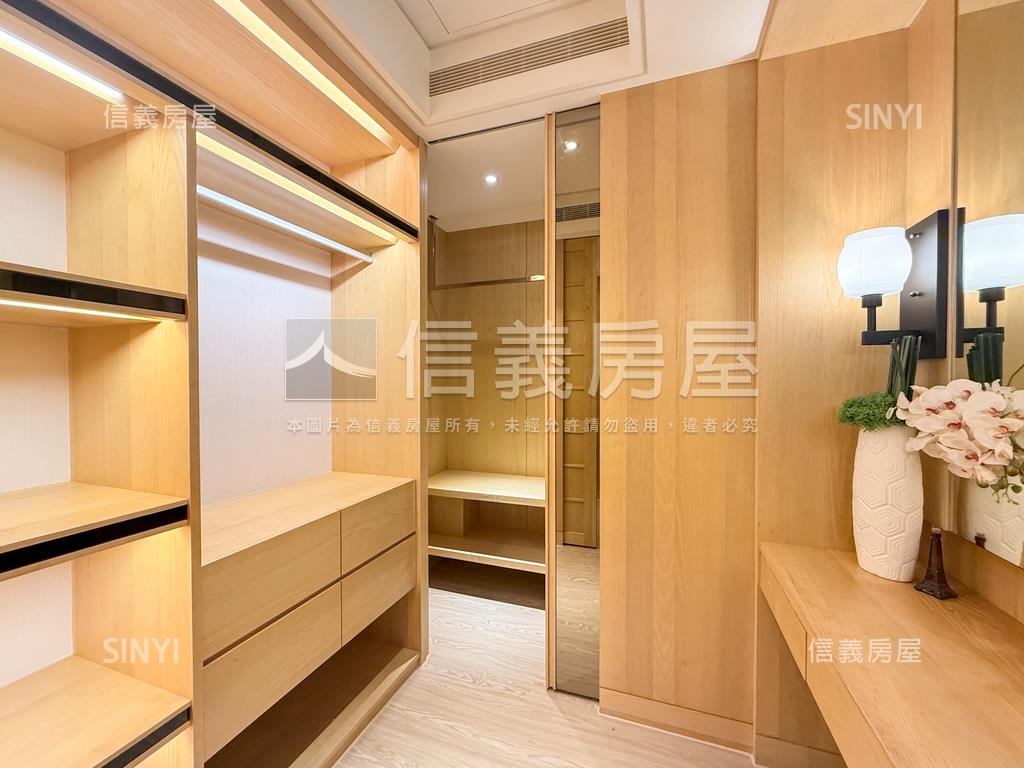 國王傳奇大三房平車豪邸房屋室內格局與周邊環境