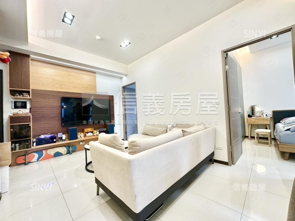 邊間瑞典月灣兩房車位房屋室內格局與周邊環境