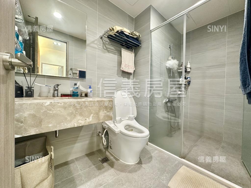 邊間瑞典月灣兩房車位房屋室內格局與周邊環境