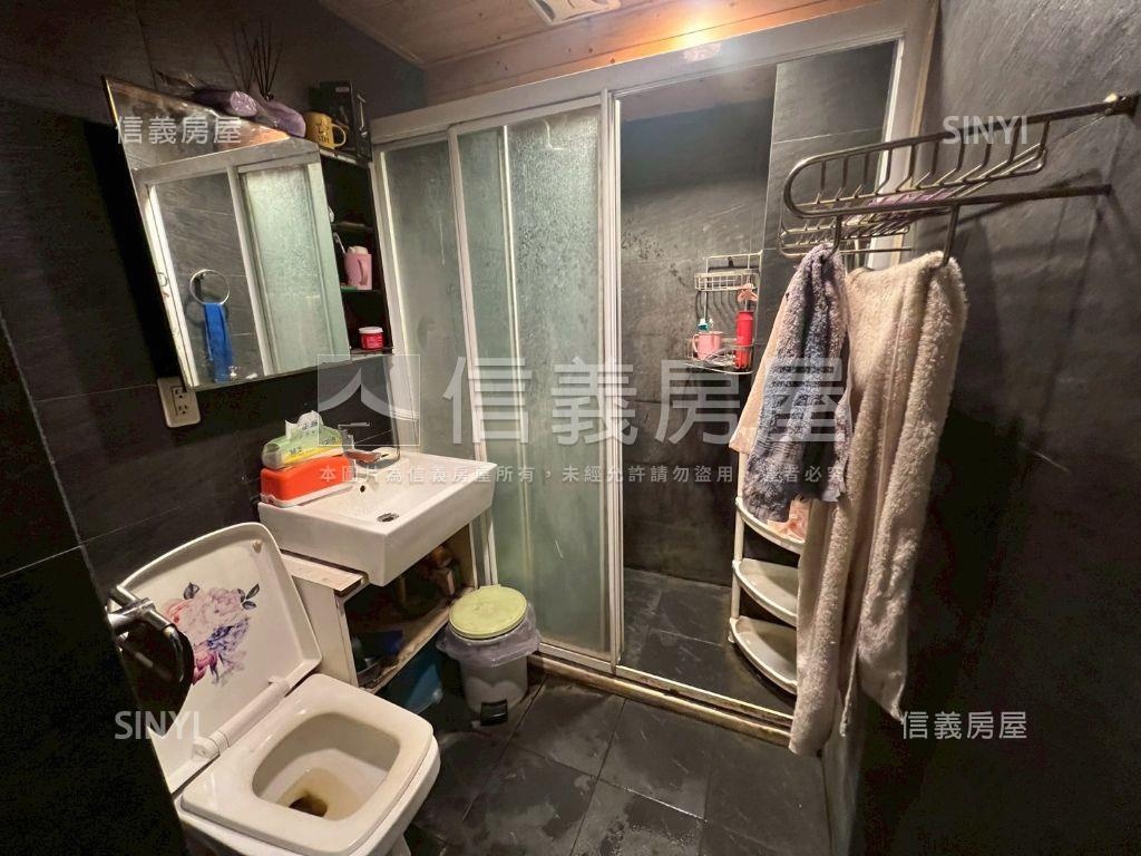 由鉅八大家金店面房屋室內格局與周邊環境