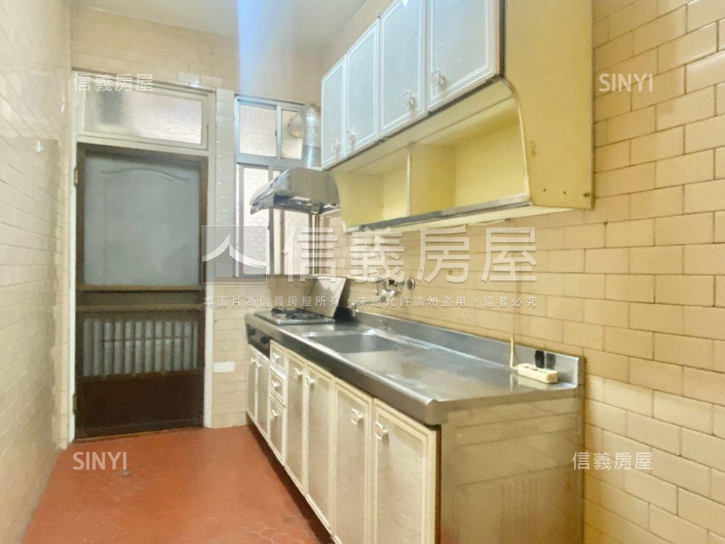 低總價大空間公寓三樓房屋室內格局與周邊環境