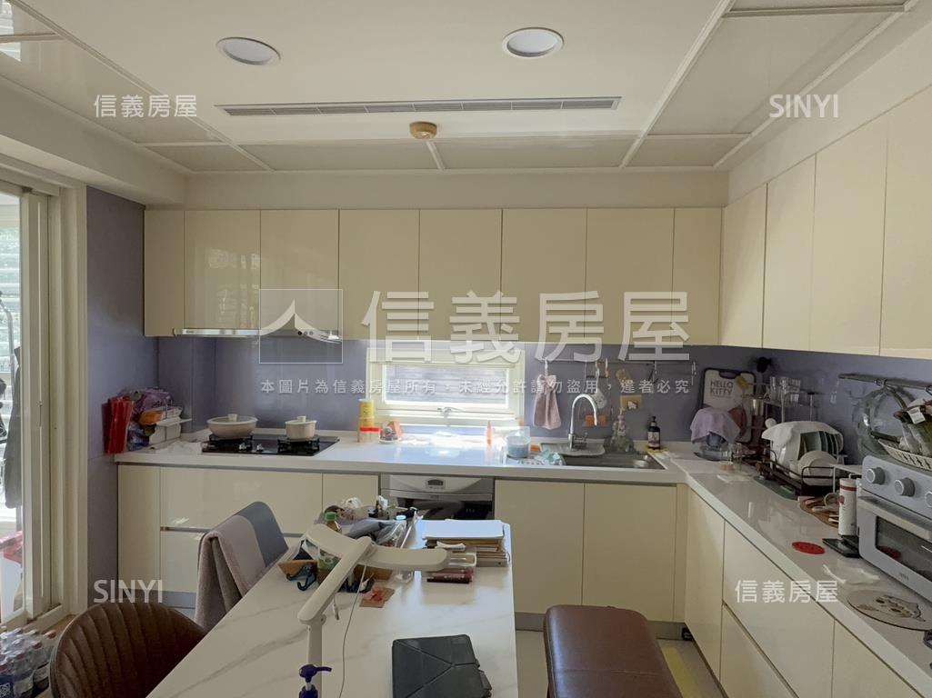 邊間電梯三面採光房屋室內格局與周邊環境