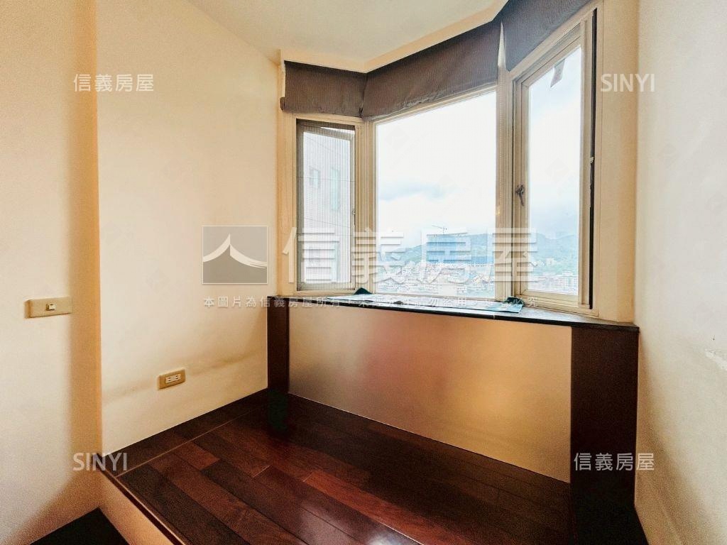 觀海極品開闊視野綠意山景房屋室內格局與周邊環境