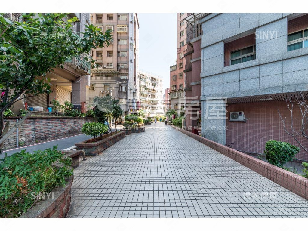 觀海極品開闊視野綠意山景房屋室內格局與周邊環境