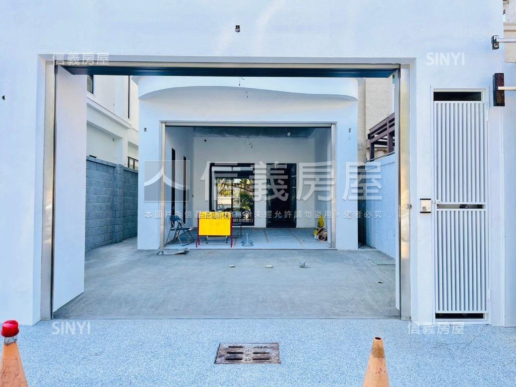 面公園全新完工電梯別墅Ａ房屋室內格局與周邊環境