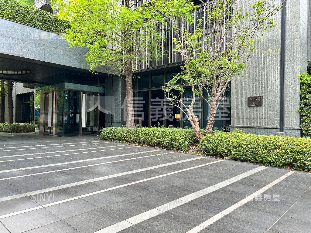 單元二惠宇大聚高樓雙平車房屋室內格局與周邊環境