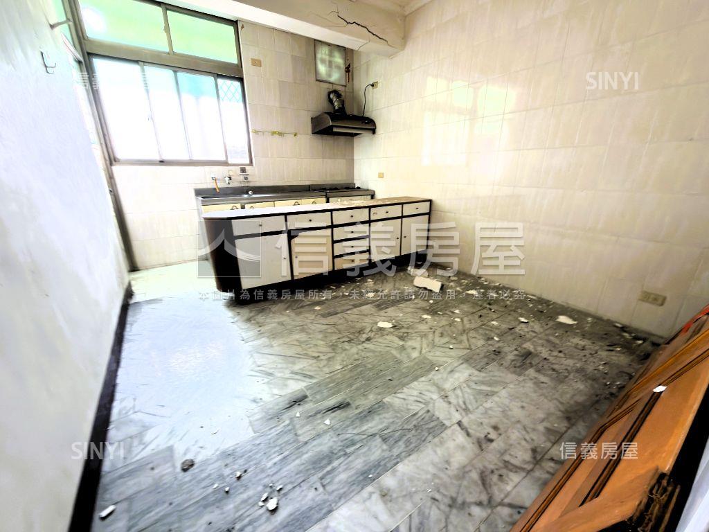 東湖大邊間視野佳機能豐富房屋室內格局與周邊環境