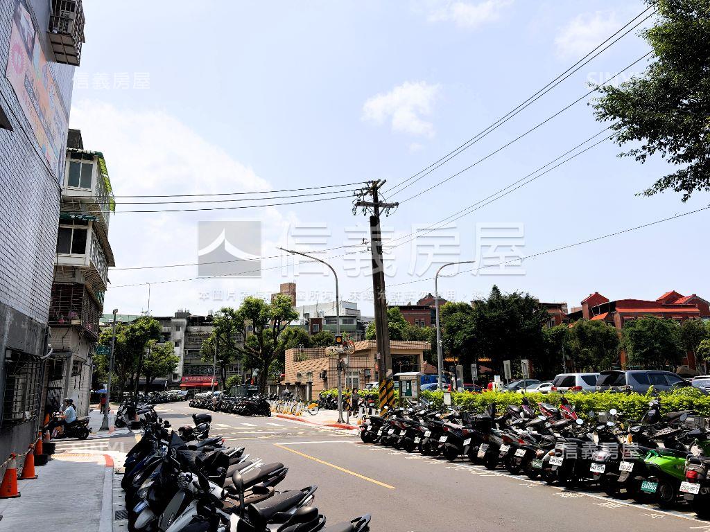 東湖大邊間視野佳機能豐富房屋室內格局與周邊環境