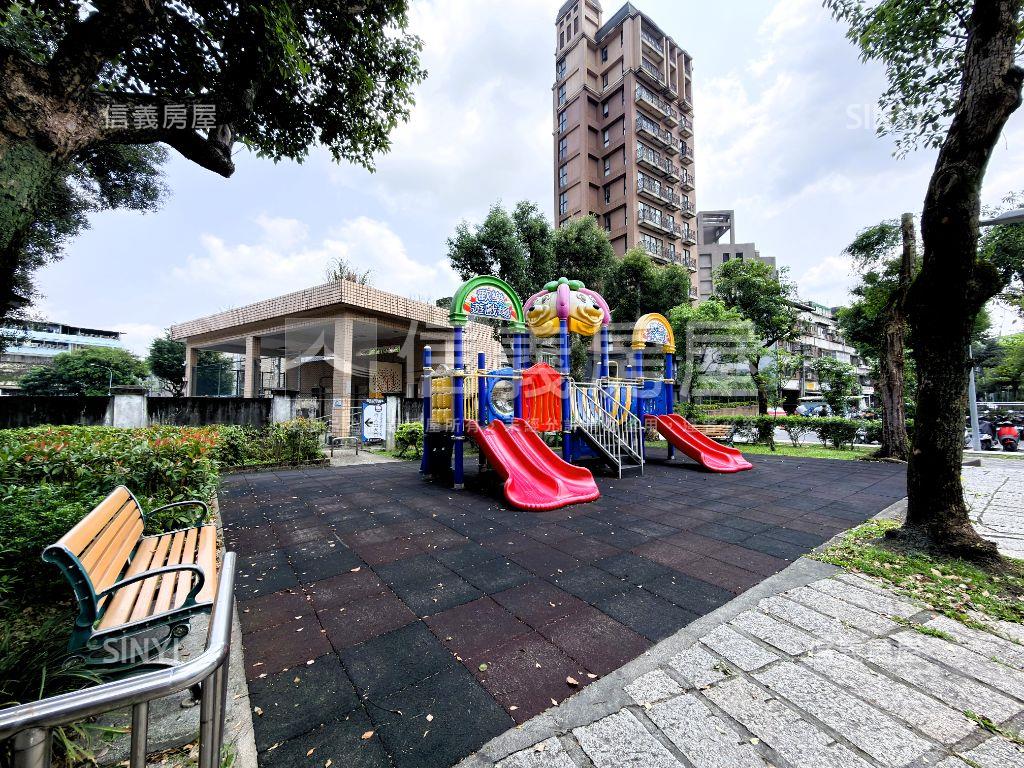 東湖大邊間視野佳機能豐富房屋室內格局與周邊環境