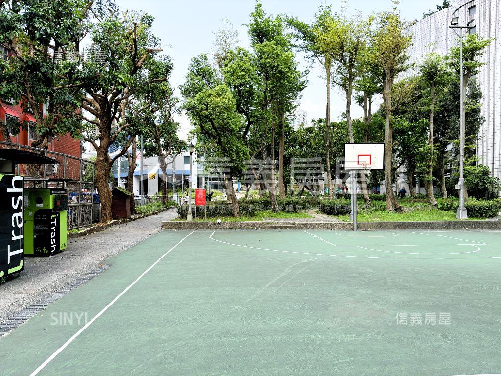 東湖大邊間視野佳機能豐富房屋室內格局與周邊環境