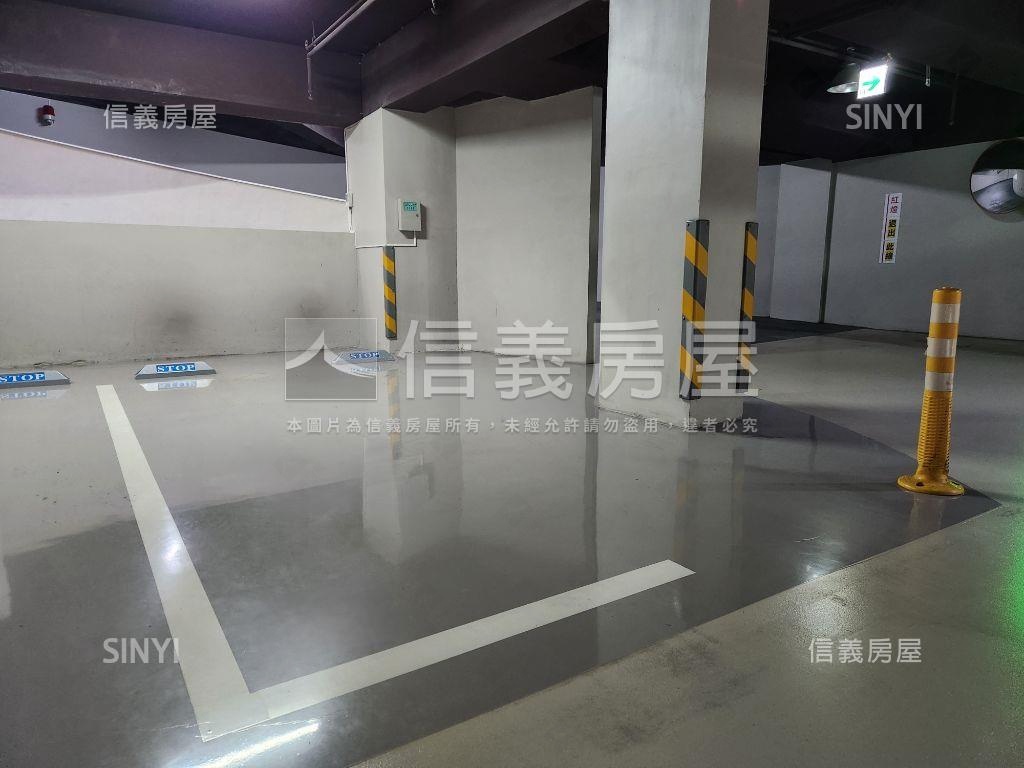 專任琢硯頂級輕豪宅雙車位房屋室內格局與周邊環境