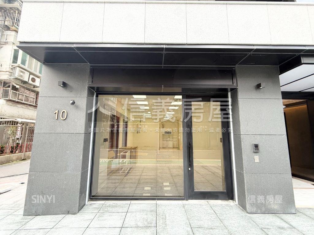 朗朗台大三角窗挑高金店面房屋室內格局與周邊環境