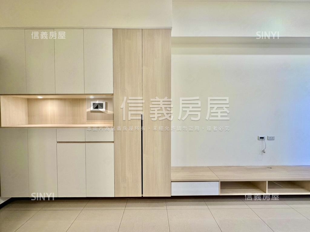 副都心住宅兩房坡平車位房屋室內格局與周邊環境