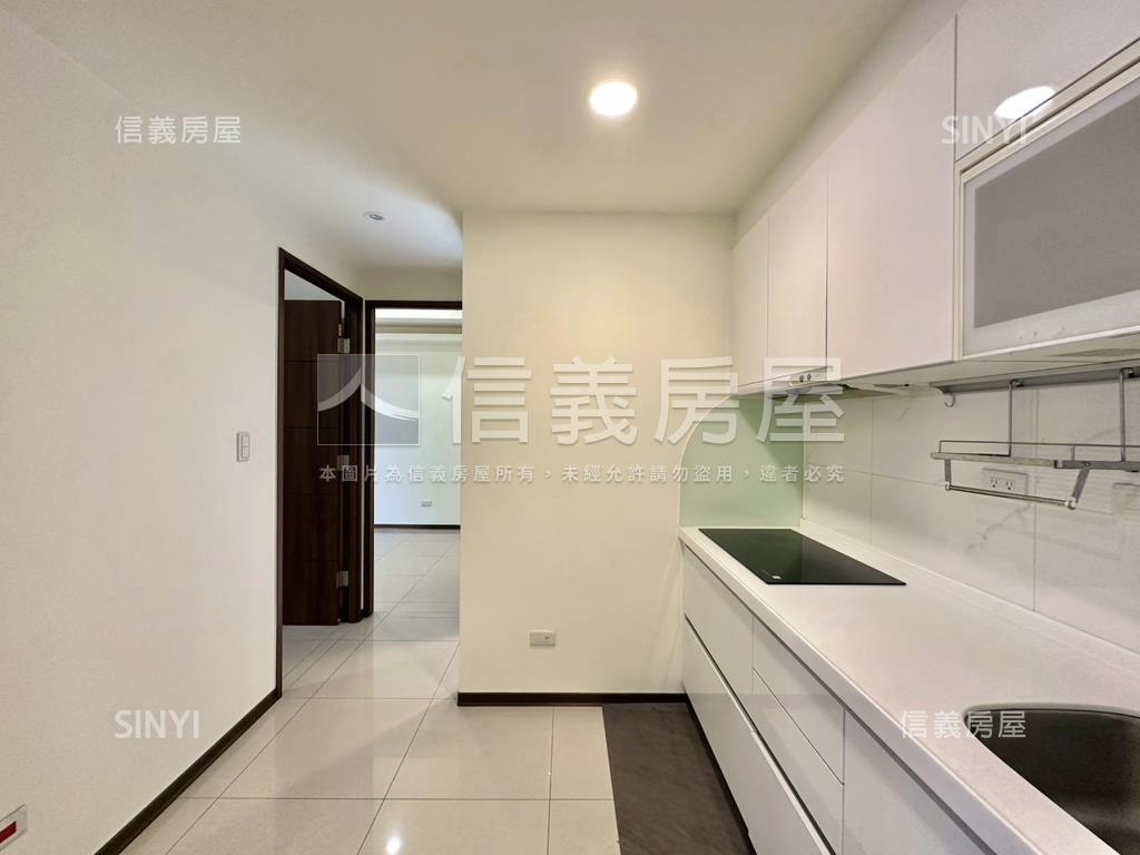 副都心住宅兩房坡平車位房屋室內格局與周邊環境
