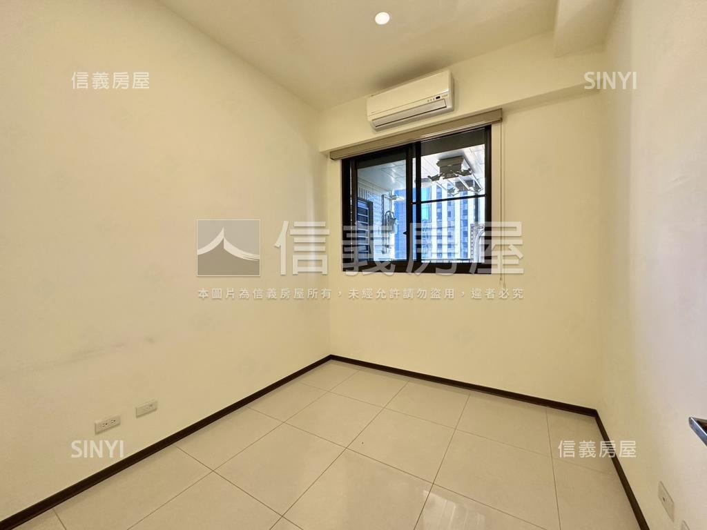 副都心住宅兩房坡平車位房屋室內格局與周邊環境