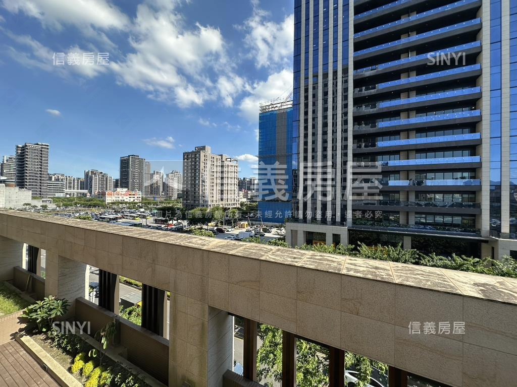 副都心住宅兩房坡平車位房屋室內格局與周邊環境