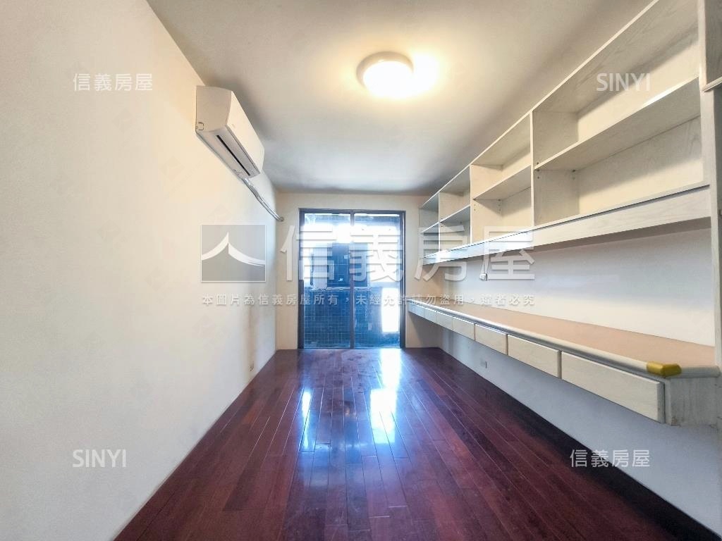 民生社區電梯遠眺陽明山景房屋室內格局與周邊環境