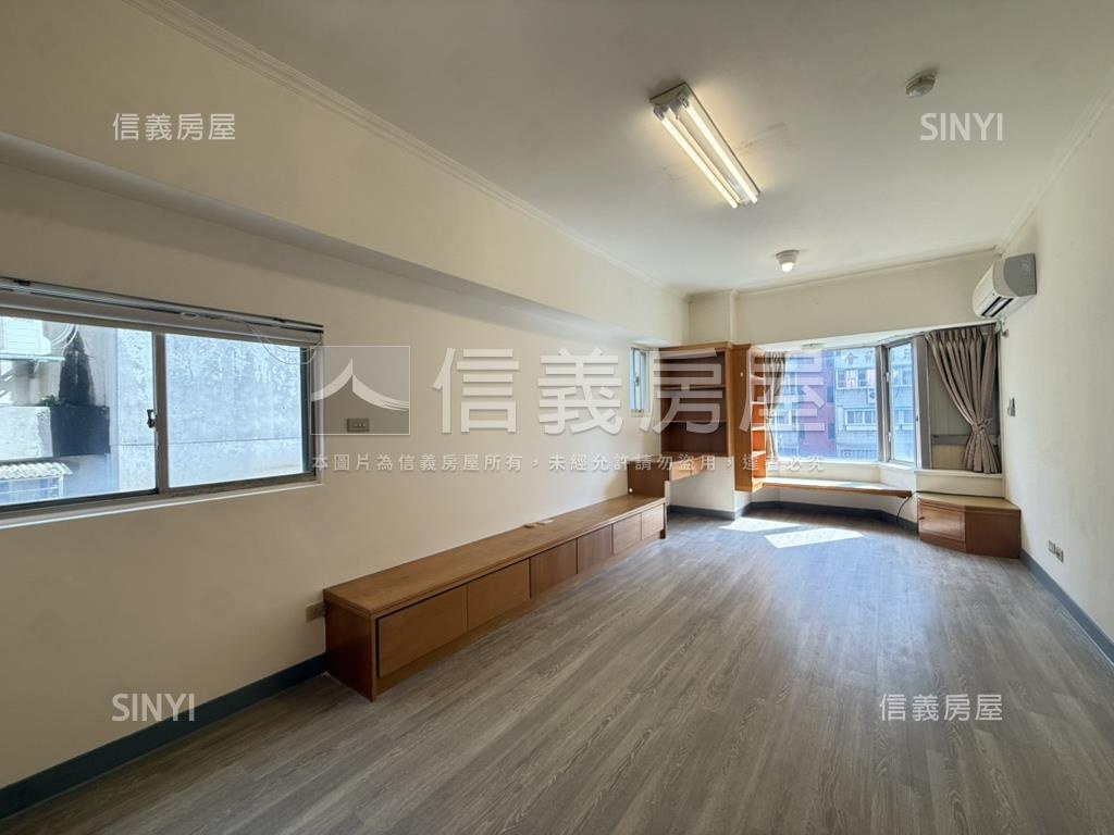 荷廈實小學區邊間兩面採光房屋室內格局與周邊環境