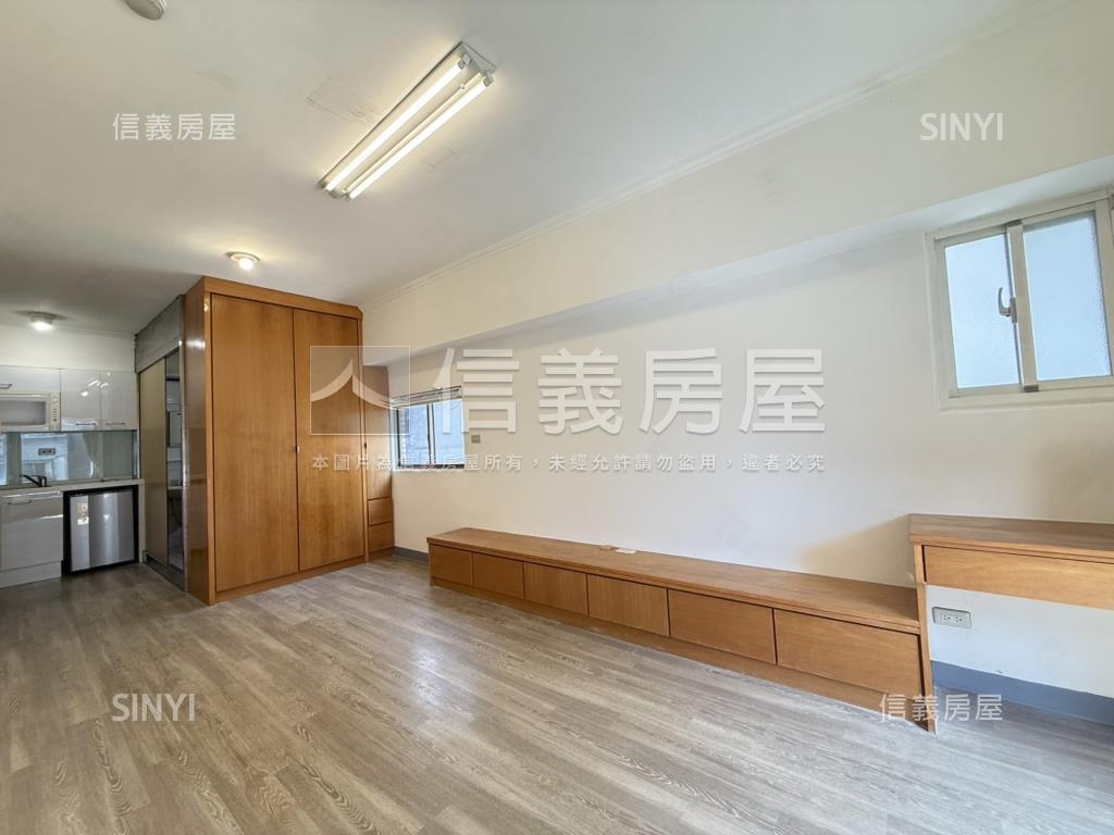 荷廈實小學區邊間兩面採光房屋室內格局與周邊環境