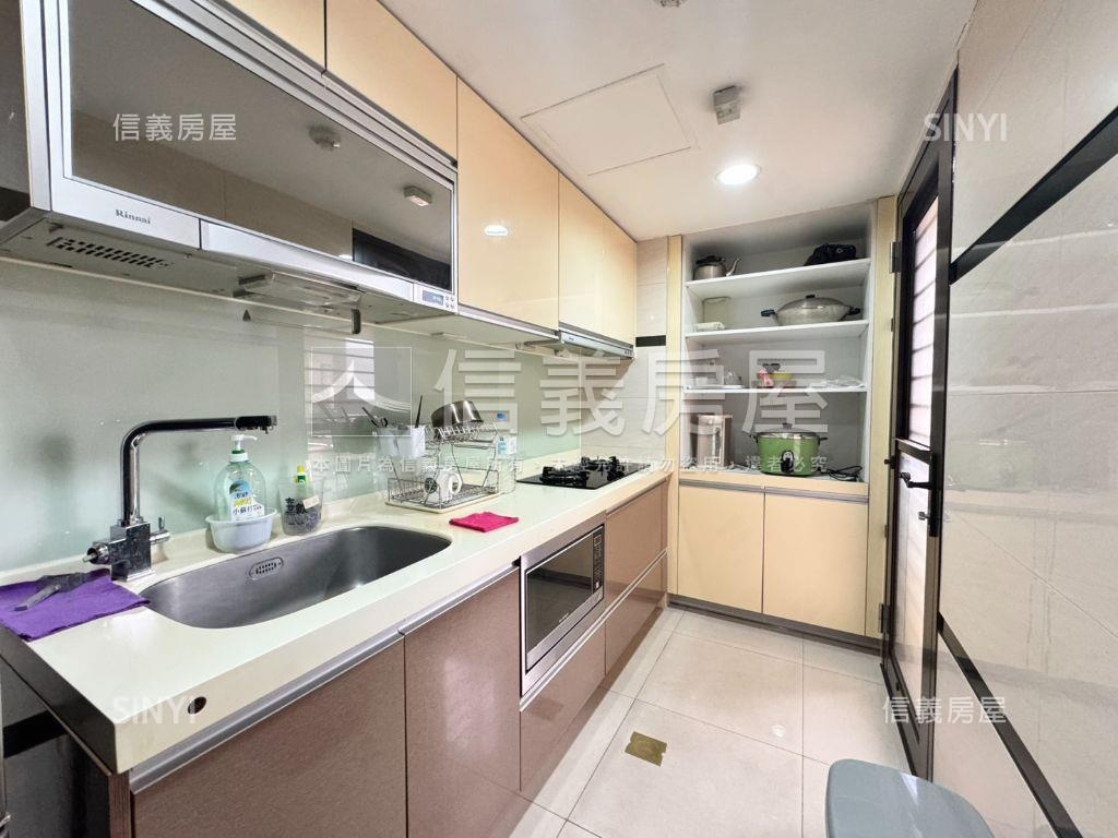 勝美極美兩房平車屋況佳房屋室內格局與周邊環境