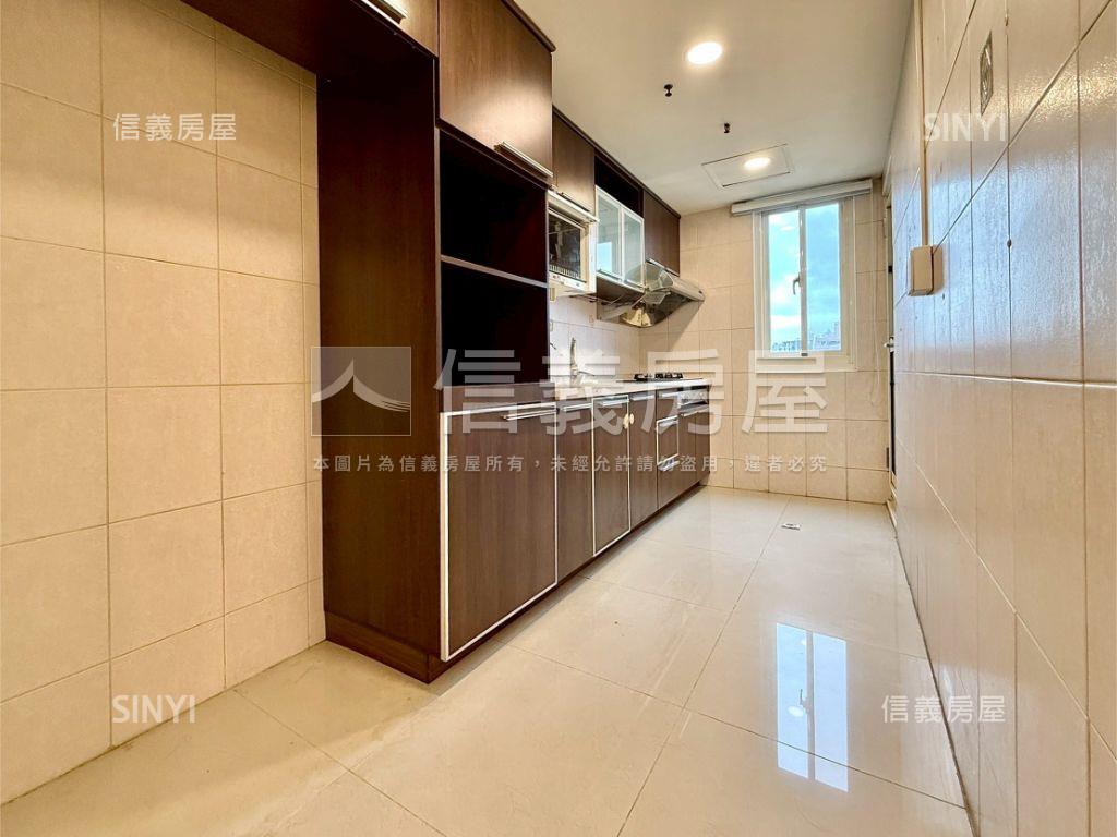 中科大三房屋況採光一級棒房屋室內格局與周邊環境