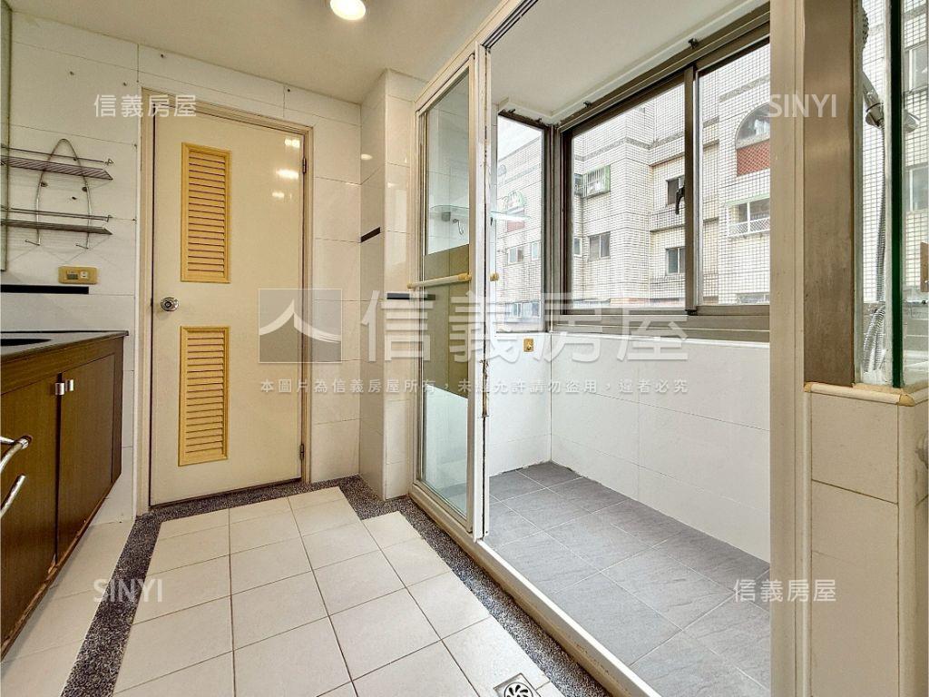 中科大三房屋況採光一級棒房屋室內格局與周邊環境