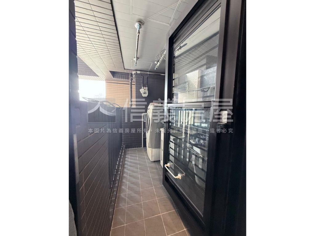 希爾登●質感美學３房車位房屋室內格局與周邊環境