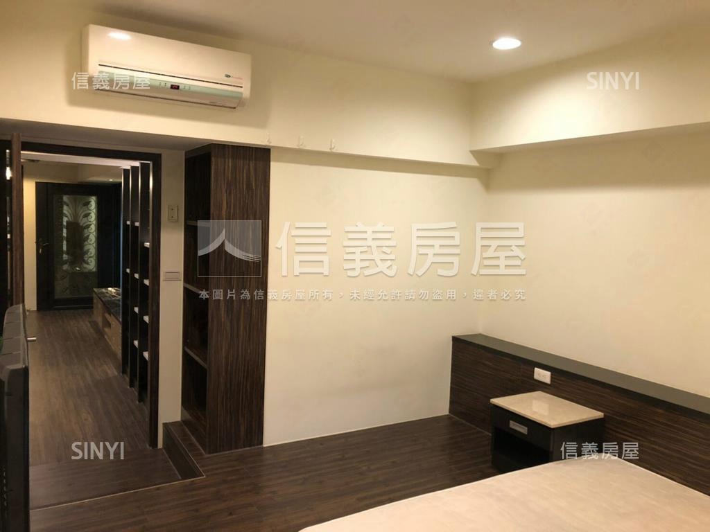 新接近交流道稀有黃金店面房屋室內格局與周邊環境