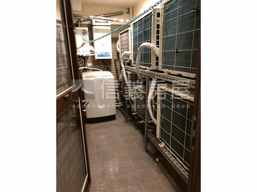 新接近交流道稀有黃金店面房屋室內格局與周邊環境
