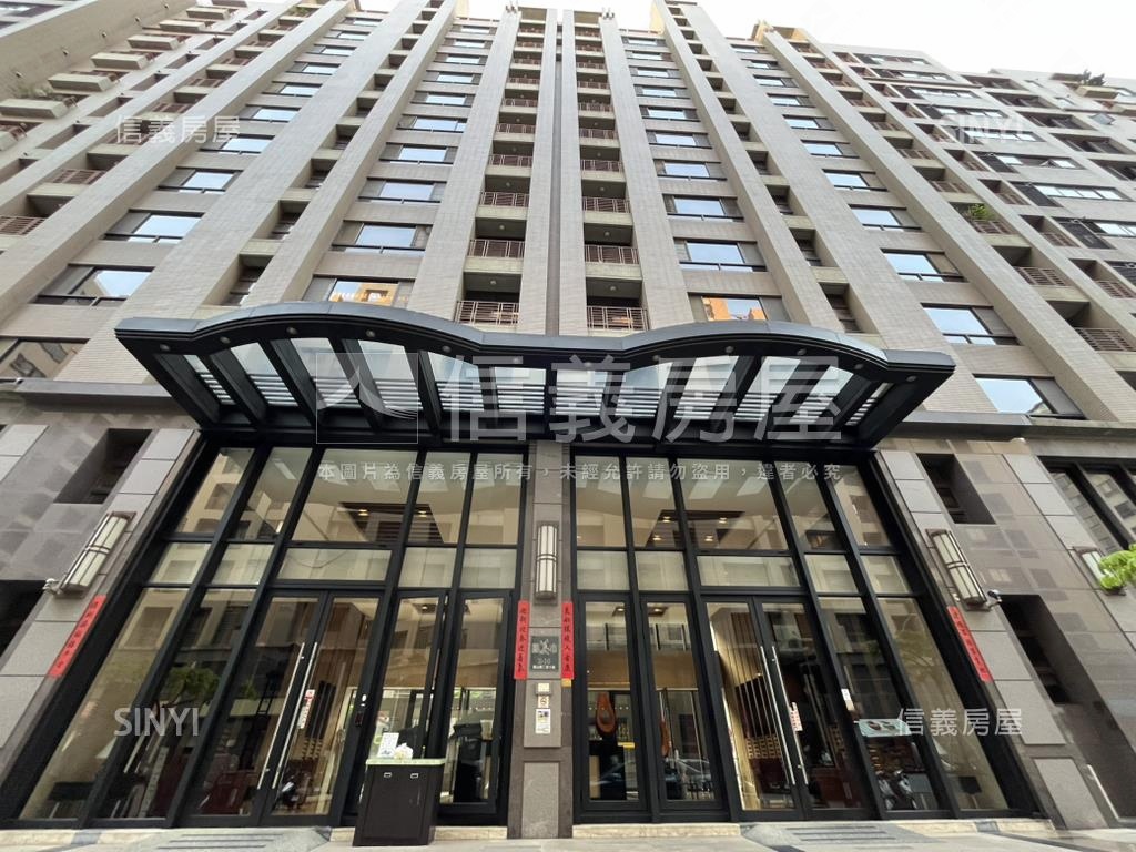 新接近交流道稀有黃金店面房屋室內格局與周邊環境