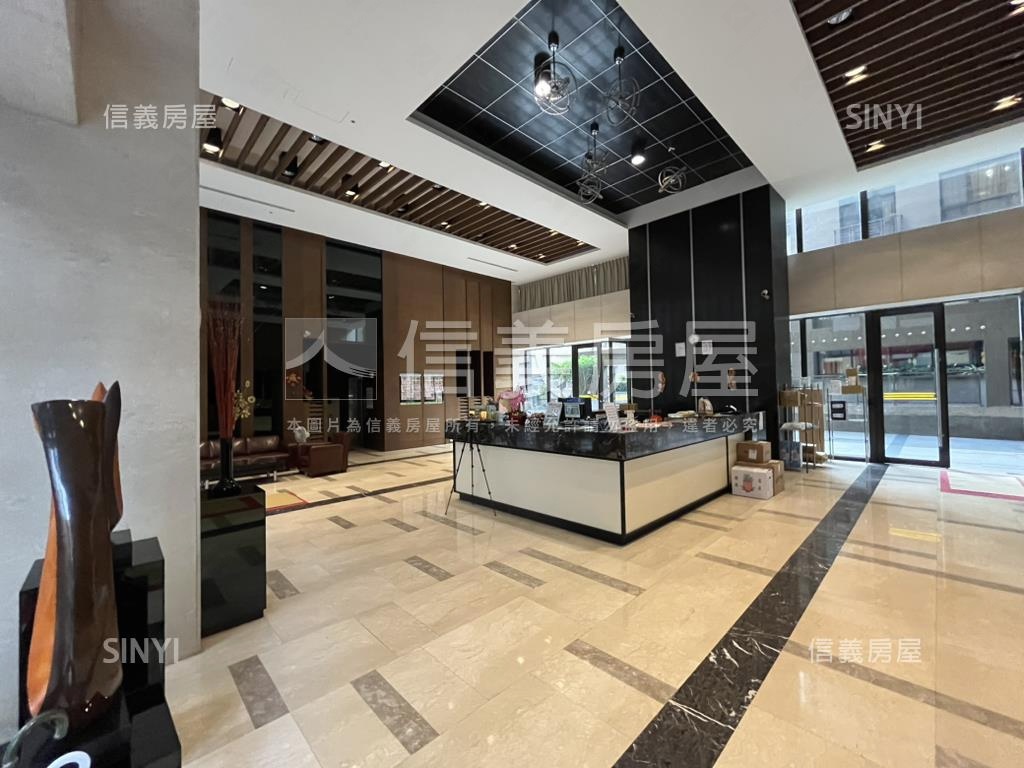 新接近交流道稀有黃金店面房屋室內格局與周邊環境