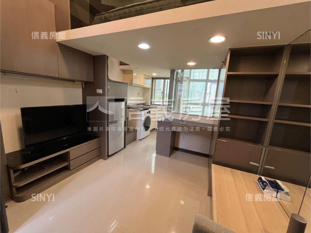 超級市民⚝挑高美美宅房屋室內格局與周邊環境