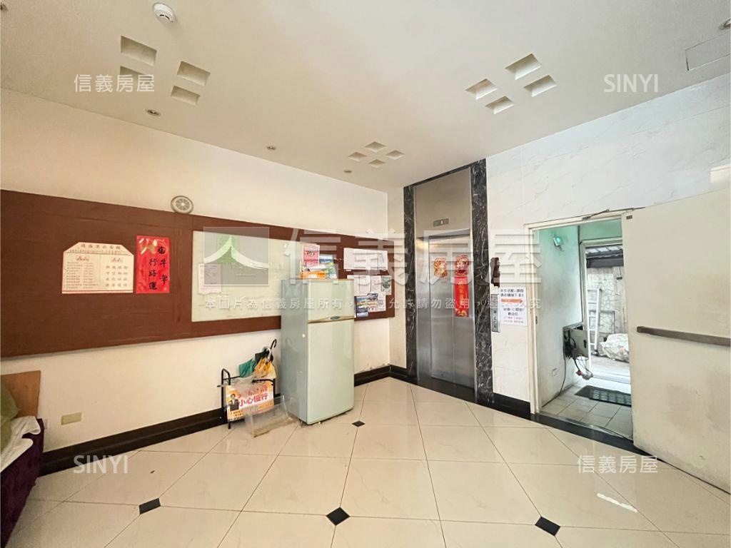 超級市民⚝挑高美美宅房屋室內格局與周邊環境