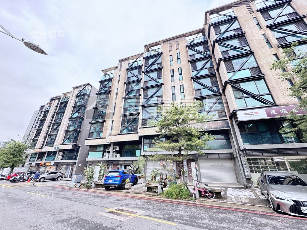墅無界高鐵臨路電梯金透店房屋室內格局與周邊環境