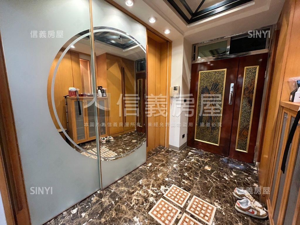 國會山莊庭院豪邸房屋室內格局與周邊環境