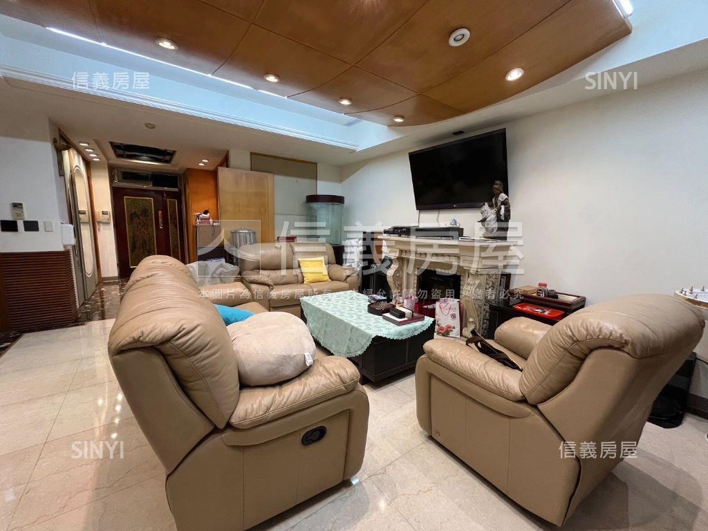 國會山莊庭院豪邸房屋室內格局與周邊環境