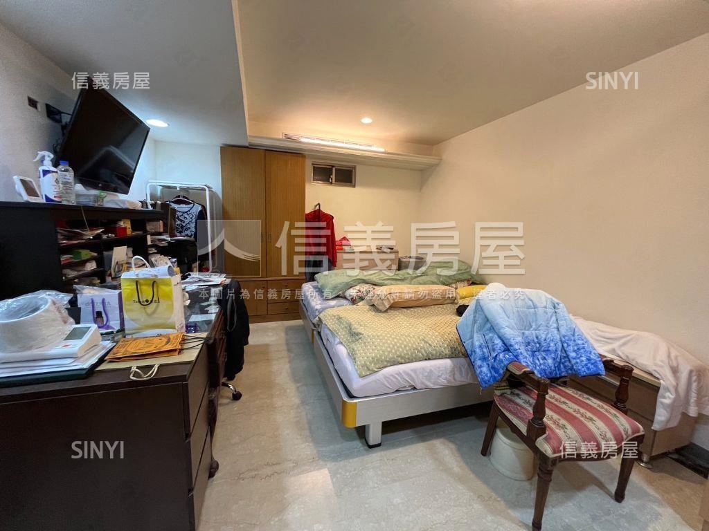 國會山莊庭院豪邸房屋室內格局與周邊環境
