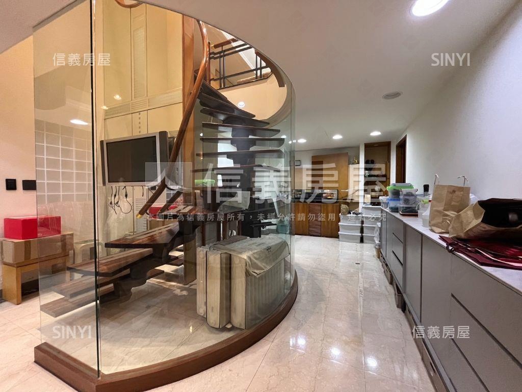 國會山莊庭院豪邸房屋室內格局與周邊環境