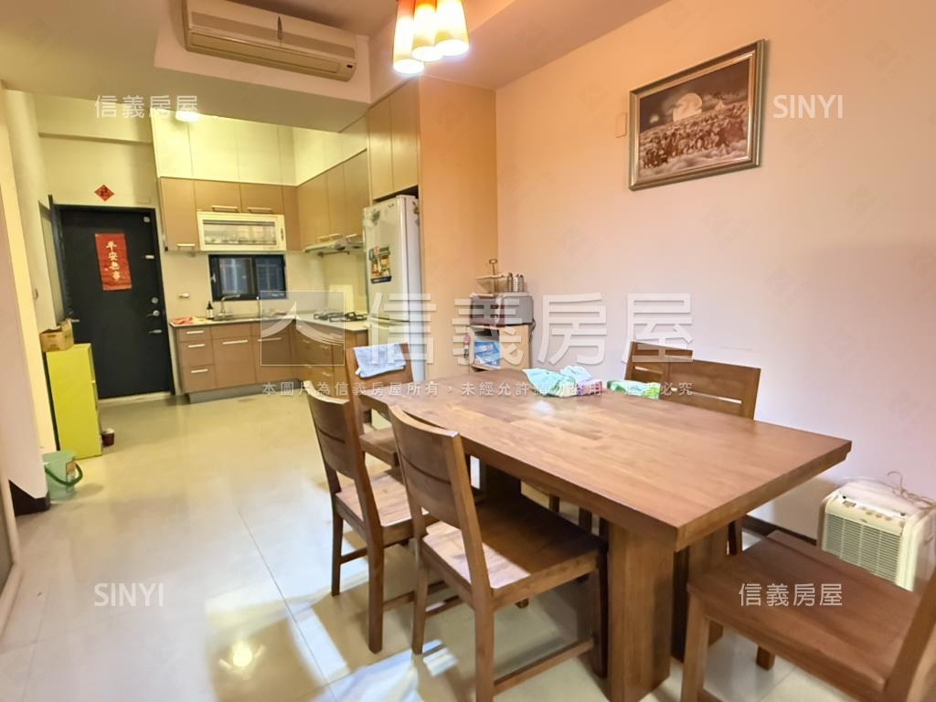 領袖天悅。中國醫雙車別墅房屋室內格局與周邊環境