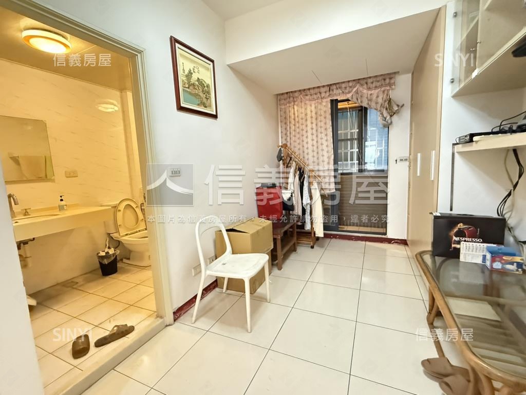 領袖天悅。中國醫雙車別墅房屋室內格局與周邊環境