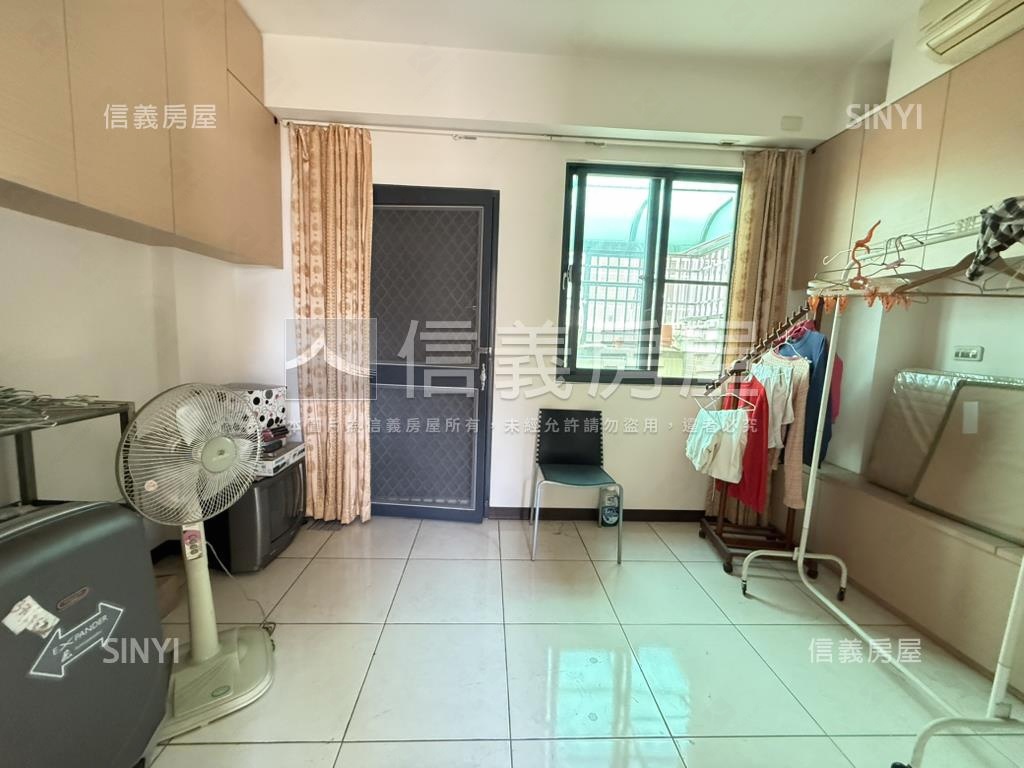 領袖天悅。中國醫雙車別墅房屋室內格局與周邊環境