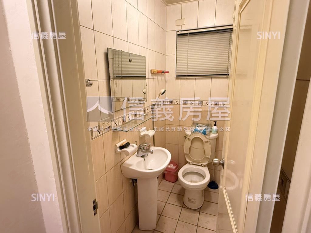 領袖天悅。中國醫雙車別墅房屋室內格局與周邊環境