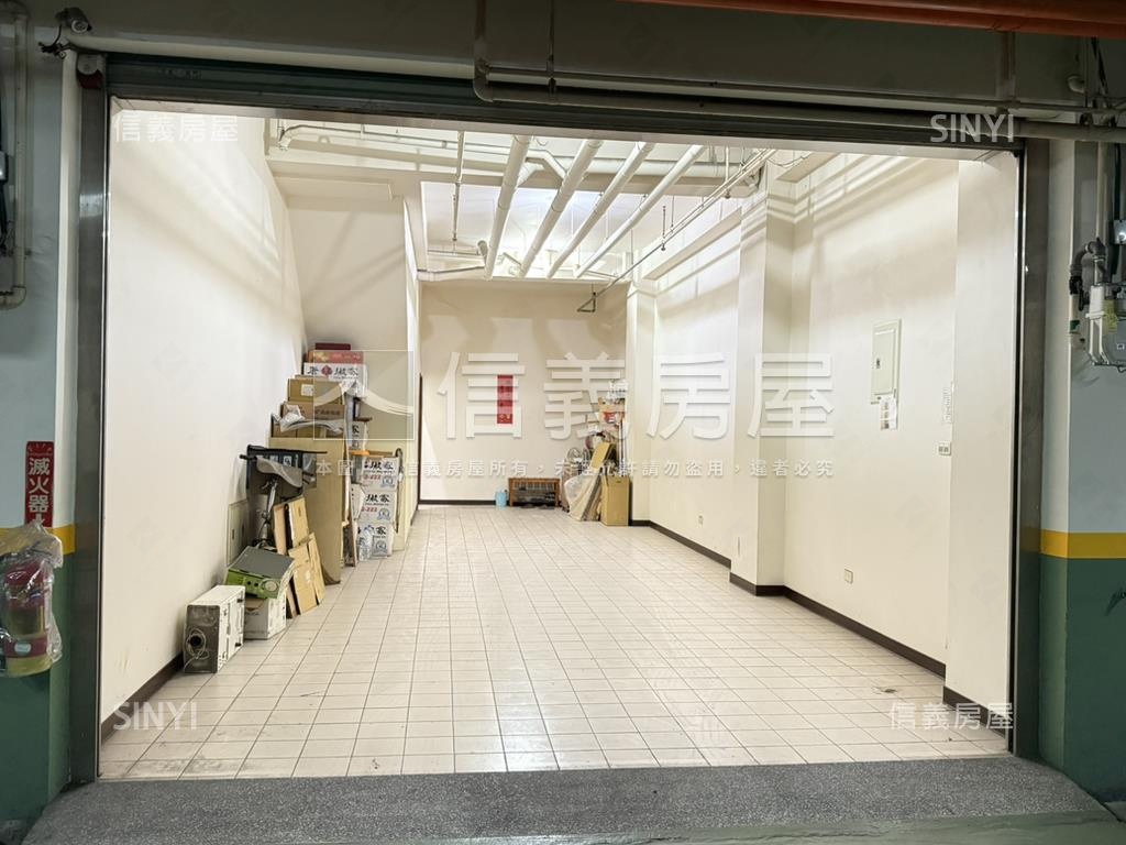 領袖天悅。中國醫雙車別墅房屋室內格局與周邊環境